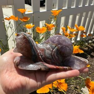 Detailed Amethyst Crazy Lace snail carving